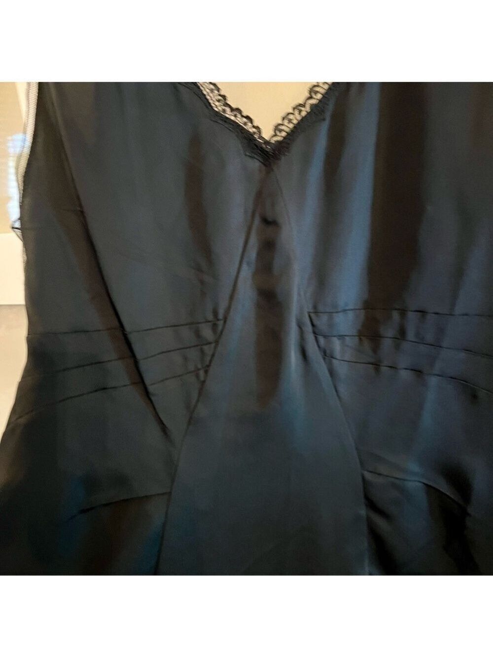 𝅺MARC JACOBS black cami top. Size 14 - Picture 5 of 10